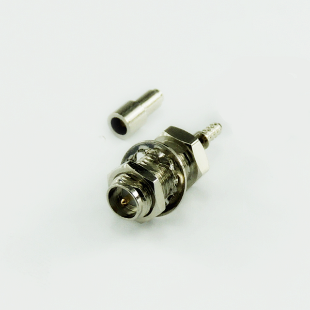 RP SMA母头直形压接连接器，用于¢1.37电缆50欧姆5RMAF15S-A72-004